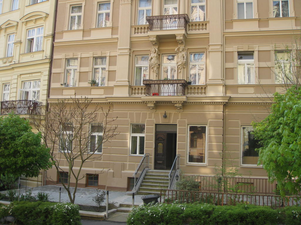 Apartment Sadova Karlovy Vary Exterior photo